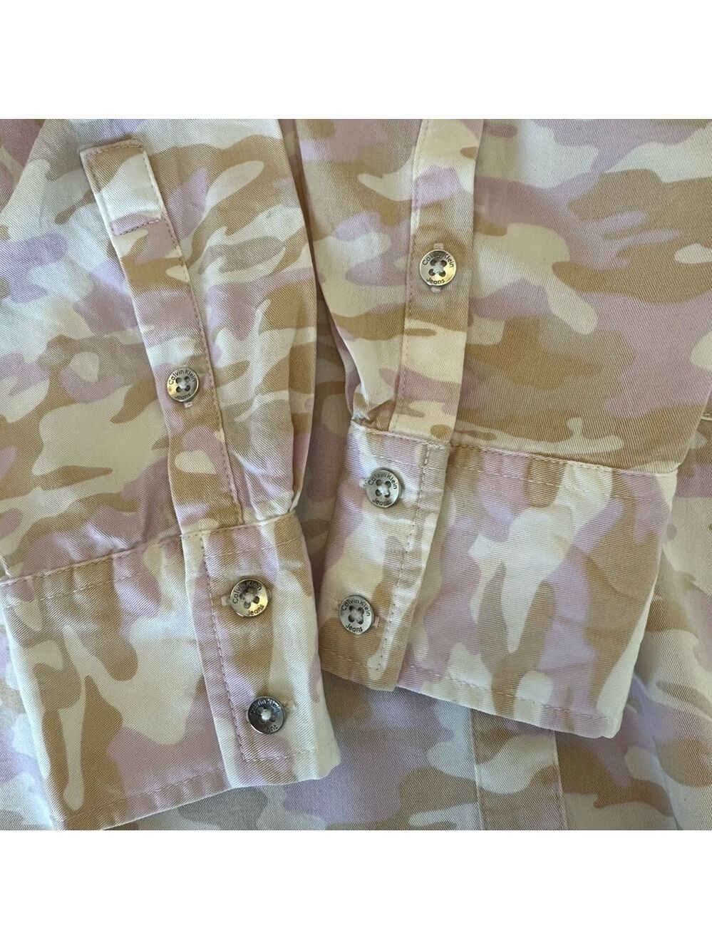Women’s Calvin Klein Tan & Pink Camo Print Boyfriend Button Down Shirt Small - Picture 10 of 10